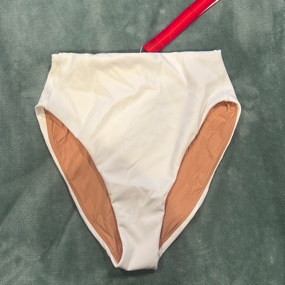 Left on Friday hi hi bottoms